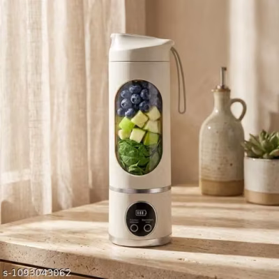 Portable fruit blender with white body Smoothie Preparation